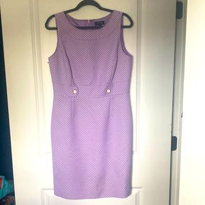 Purple/white Tahari shift dress size 10